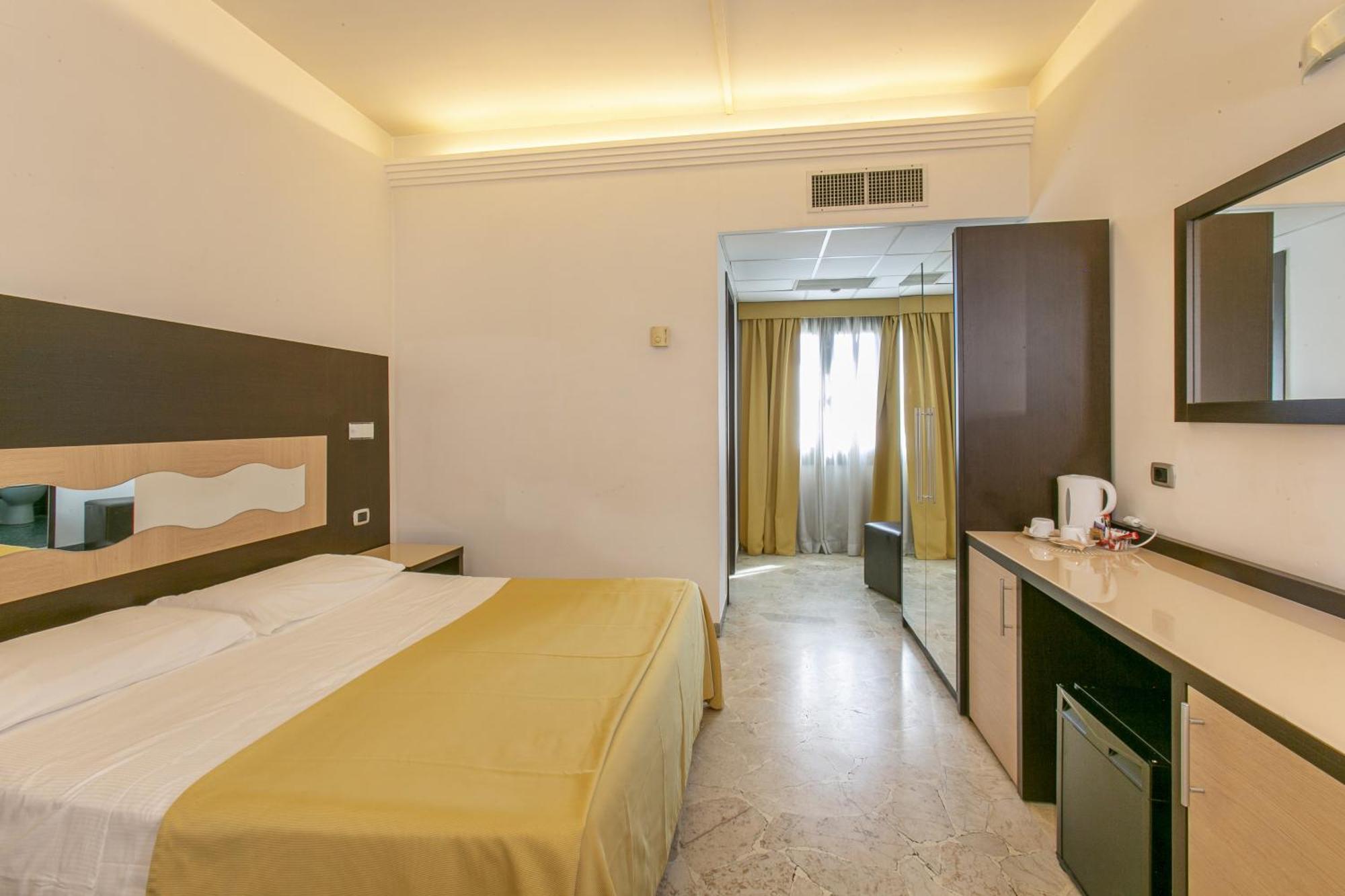 Hotel Boomerang Roma La Massimina-Casal Lumbroso Exterior photo